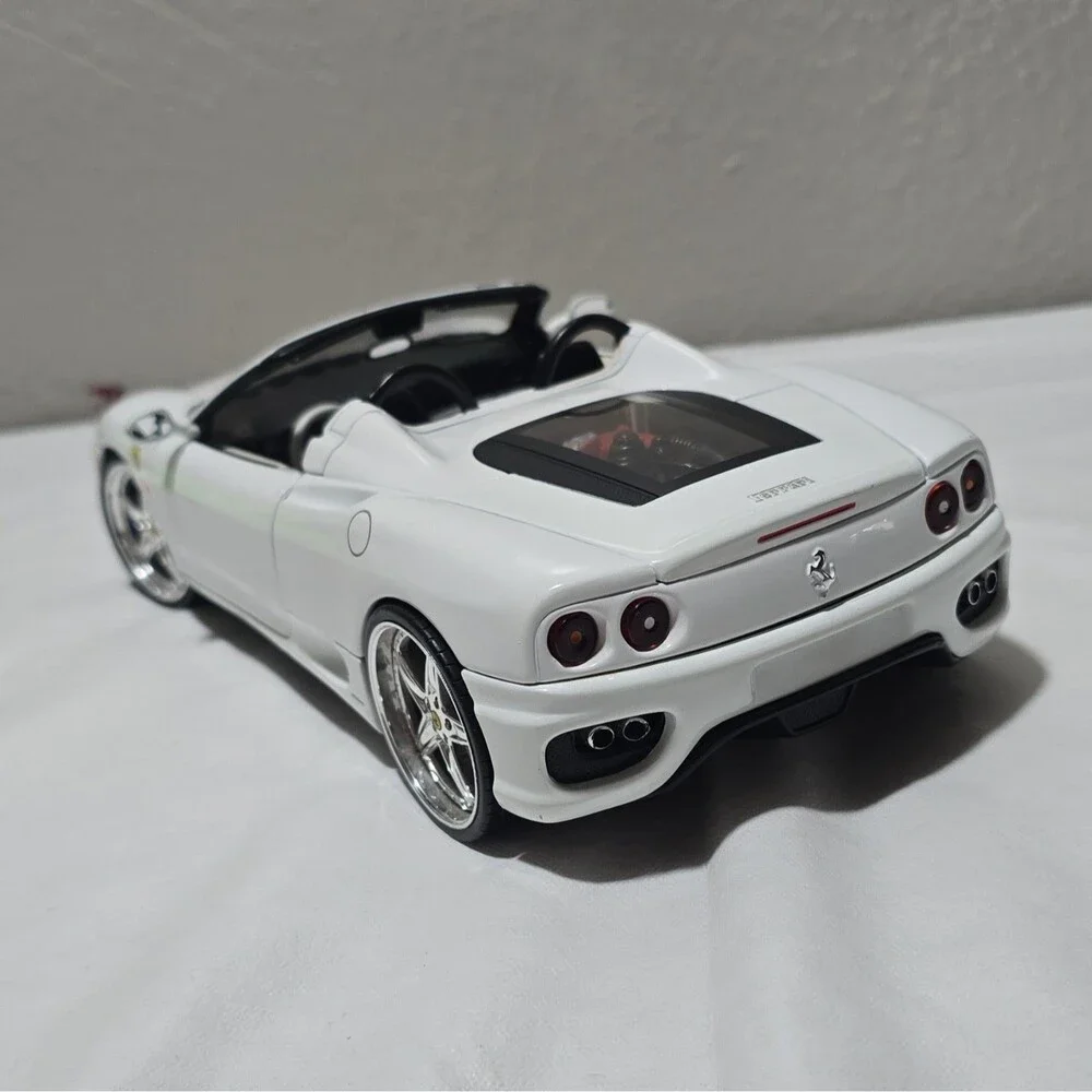 Hot Wheels Ferrari 360 Spider 1:18 White Diecast Car 1999 Opening Hood/Doors [E]